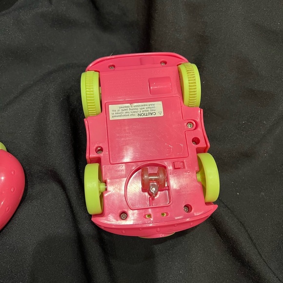 Strawberry Shortcake Toy RC Car 2009 Berry Cruiser - Picture 6 of 7